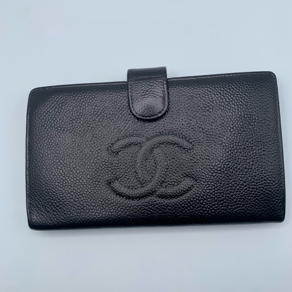 Preowned Chanel Black CC Wallet